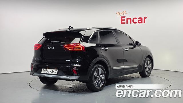 Kia Niro 1.6 HEV Prestige — пробег 68 264 км — фото 2 из 5