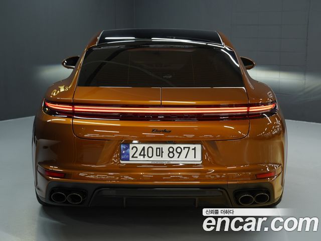 Porsche Panamera 4.0 Turbo E-Hybrid — пробег 3 250 км — фото 4 из 5