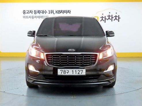 Kia Carnival 11-Seater Deluxe — пробег 159 224 км — фото 1 из 5