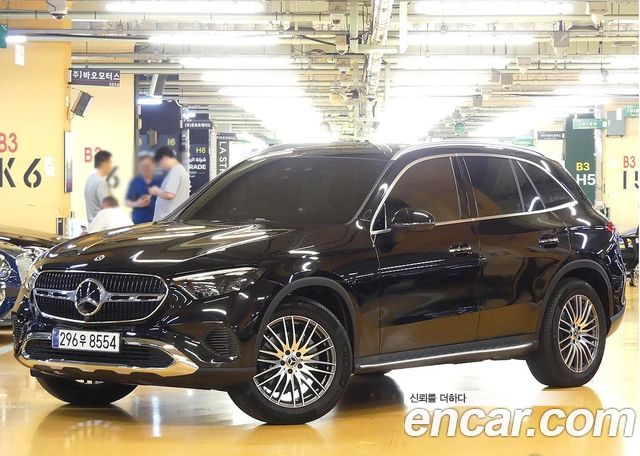 Mercedes-Benz GLC-Class GLC 300 4MATIC Avantgarde — пробег 8 000 км — фото 1 из 5