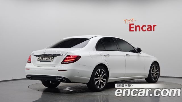 Mercedes-Benz E-Class E250 Avantgarde — пробег 97 705 км — фото 2 из 5
