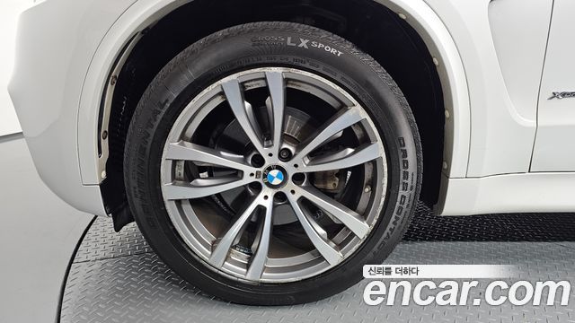 BMW X5 xDrive 40d — пробег 186 689 км — фото 5 из 5