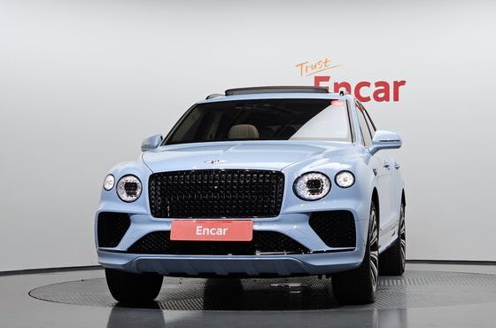 Bentley Bentayga 4.0 V8 Azure — пробег 18 012 км — фото 3 из 5