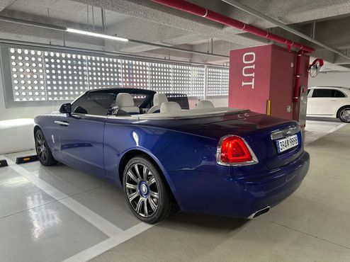 Rolls-Royce Dawn 6.6 V12 — пробег 66 000 км — фото 4 из 5