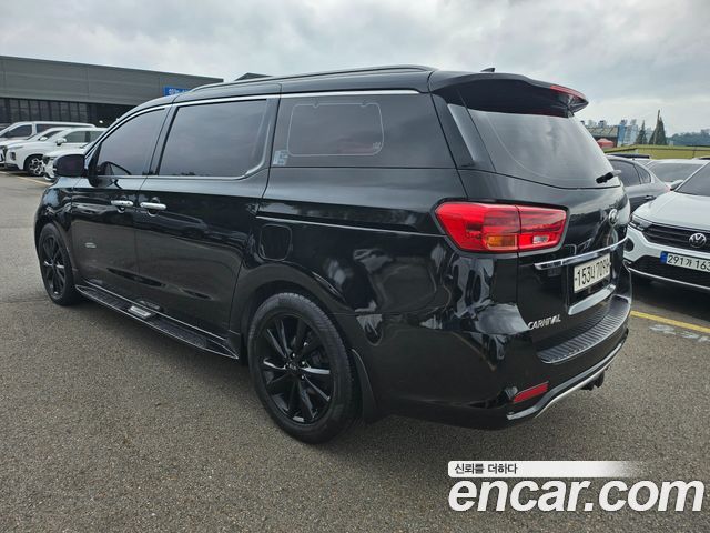 Kia Carnival 9-Seater Prstige — пробег 144 297 км — фото 4 из 5