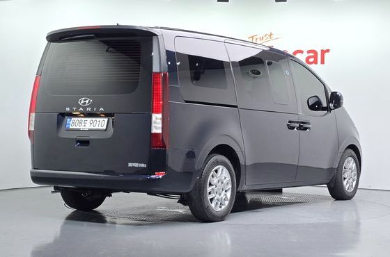 Hyundai Staria Cargo 5-Seater Modern — пробег 94 190 км — фото 2 из 5