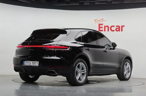 Porsche Macan 2.0 95B — пробег 35 222 км — фото 2 из 5