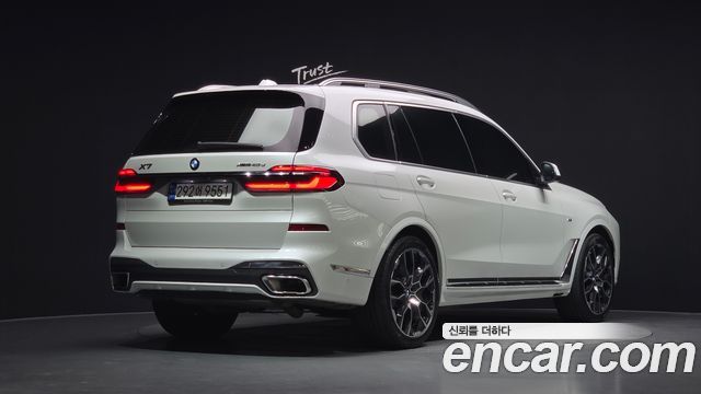 BMW X7 xDrive 40d M Sport 7 STR — пробег 77 062 км — фото 2 из 5