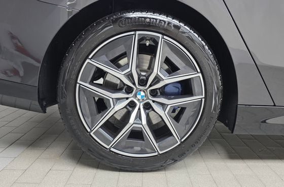 BMW 5-Series 520i M Sport — пробег 12 065 км — фото 5 из 5