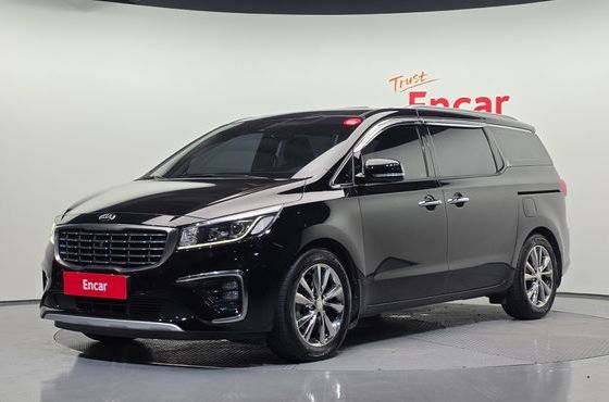 Kia Carnival 9-Seater Noblesse Special — пробег 111 626 км — фото 1 из 5