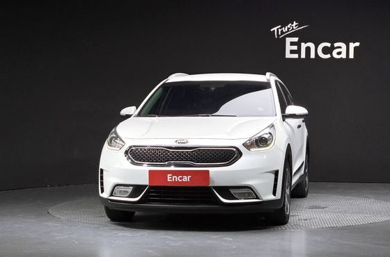 Kia Niro Prestige — пробег 188 611 км — фото 3 из 5