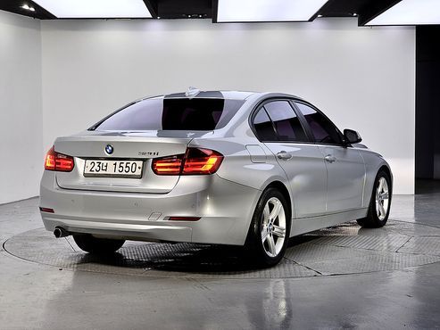 BMW 3-Series 320i — пробег 164 356 км — фото 4 из 5