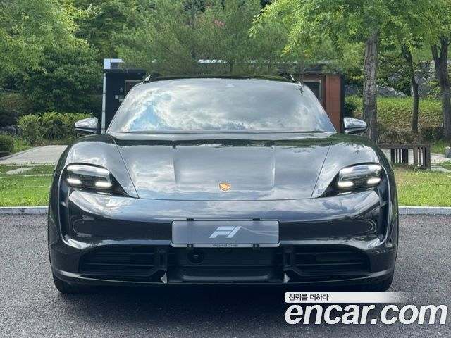 Porsche Taycan Turbo Cross Turismo — пробег 24 000 км — фото 1 из 5