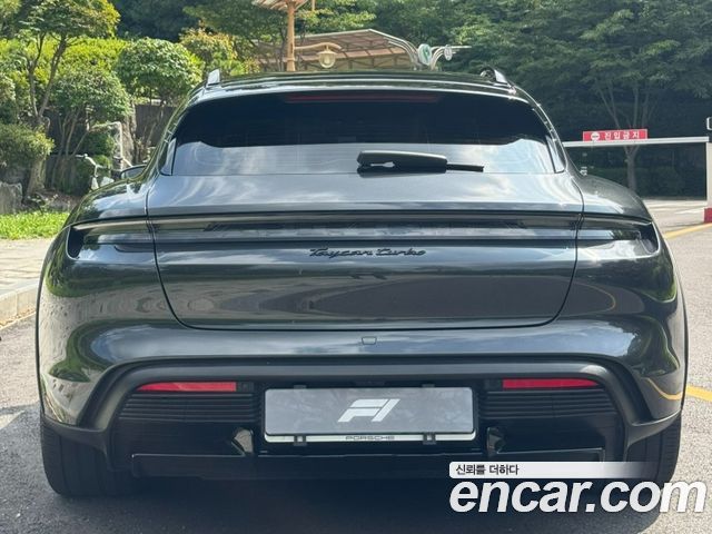 Porsche Taycan Turbo Cross Turismo — пробег 24 000 км — фото 3 из 5