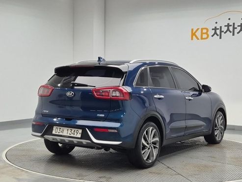 Kia Niro Noblesse — пробег 54 000 км — фото 4 из 5