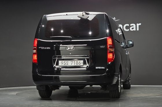 Hyundai Starex 5-Seater VAN CVX Premium — пробег 165 995 км — фото 4 из 5