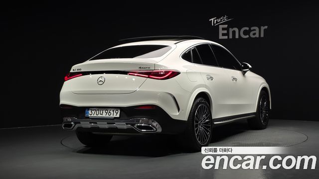 Mercedes-Benz GLC-Class GLC300 4MATIC Coupe — пробег 13 488 км — фото 2 из 5