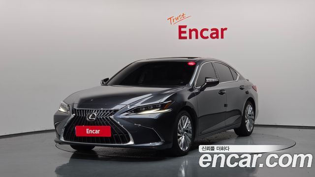 Lexus ES Executive — пробег 20 241 км — фото 1 из 5