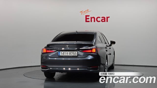 Lexus ES Executive — пробег 20 241 км — фото 4 из 5