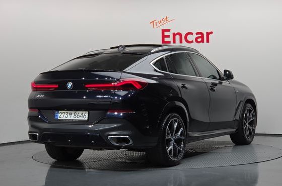BMW X6 xDrive40i M Sport — пробег 72 909 км — фото 2 из 5