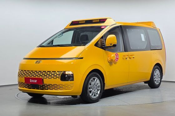Hyundai Staria L3.5 Kinder Safety Car 11-Seater — пробег 31 311 км — фото 1 из 5