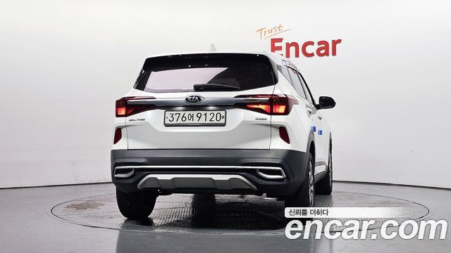 Kia Seltos из Кореи Encar