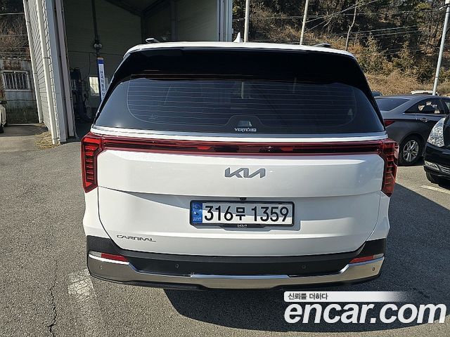 Kia Carnival Gasoline 9-Seater Signature — пробег 25 558 км — фото 4 из 5