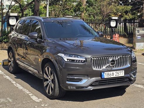 Volvo XC90 B6 Ultimate Bright — пробег 35 000 км — фото 2 из 5