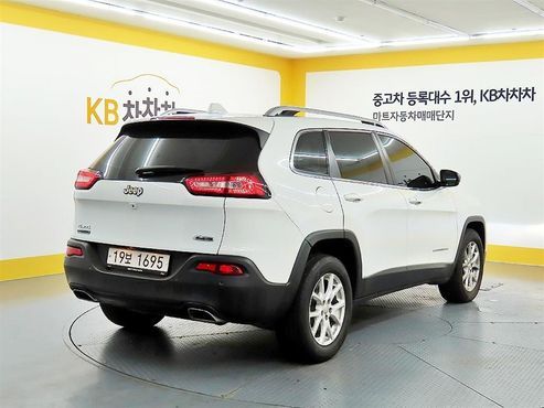 Jeep Cherokee 2.0 Diesel Longitude AWD — пробег 118 468 км — фото 4 из 5