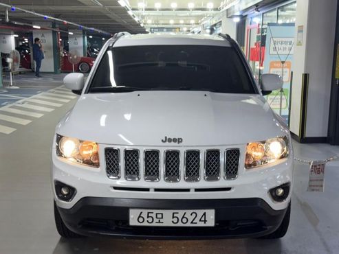 Jeep Compass 2.4 Limited 1st — пробег 76 002 км — фото 2 из 5