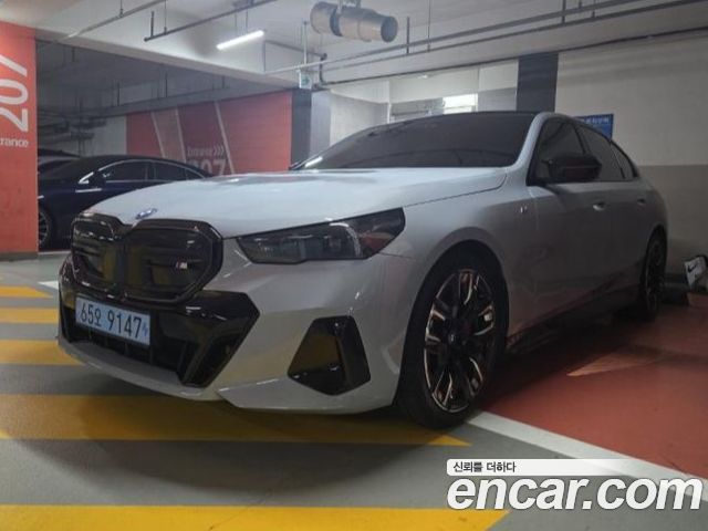 BMW i5 M60 xDrive — пробег 44 000 км — фото 2 из 5