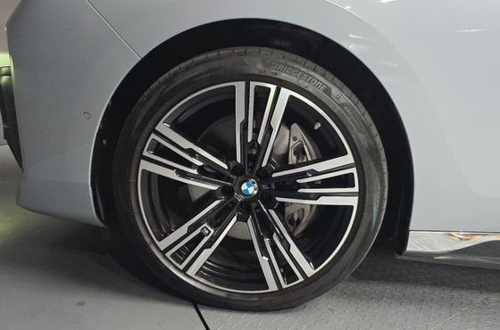 BMW i7 xDrive 60 M sport — пробег 42 966 км — фото 5 из 5