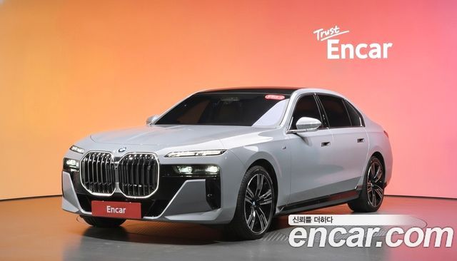 BMW i7 xDrive 60 M sport — пробег 42 966 км — фото 1 из 5
