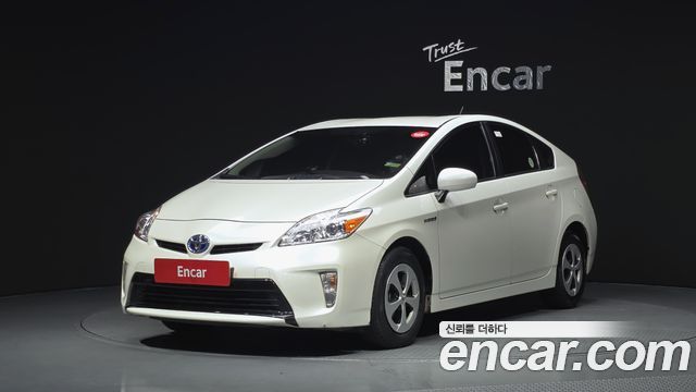 Toyota Prius из Кореи Encar
