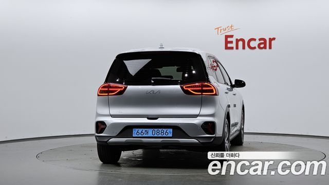 Kia Niro Earth — пробег 11 543 км — фото 4 из 5