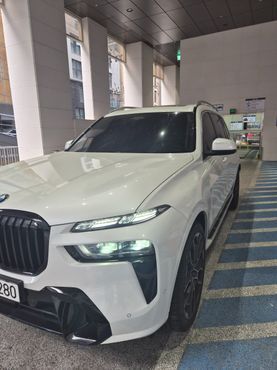 BMW X7 xDrive 40i M Sport 6STR — пробег 10 000 км — фото 2 из 5
