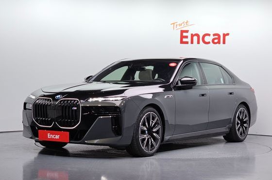 BMW i7 M70 xDrive M Performance — пробег 4 603 км — фото 1 из 5