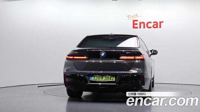 BMW i7 из Кореи Encar