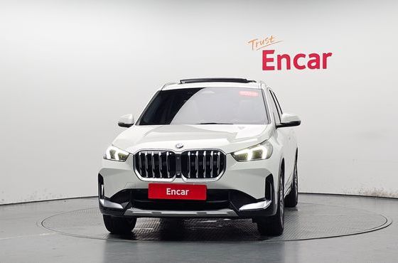 BMW X1 xDrive 20i xLine — пробег 11 251 км — фото 3 из 5