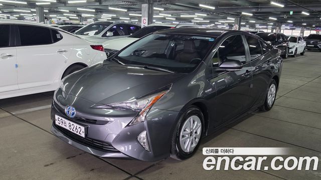 Toyota Prius 1.8 E — пробег 89 600 км — фото 1 из 5