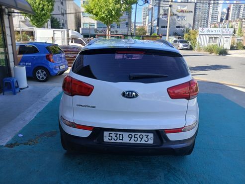 Kia Sportage Diesel 2WD Trendy — пробег 177 114 км — фото 4 из 5