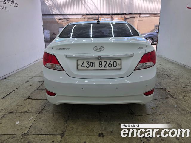 Hyundai Accent 1.6 GDI Premium — пробег 156 000 км — фото 4 из 5