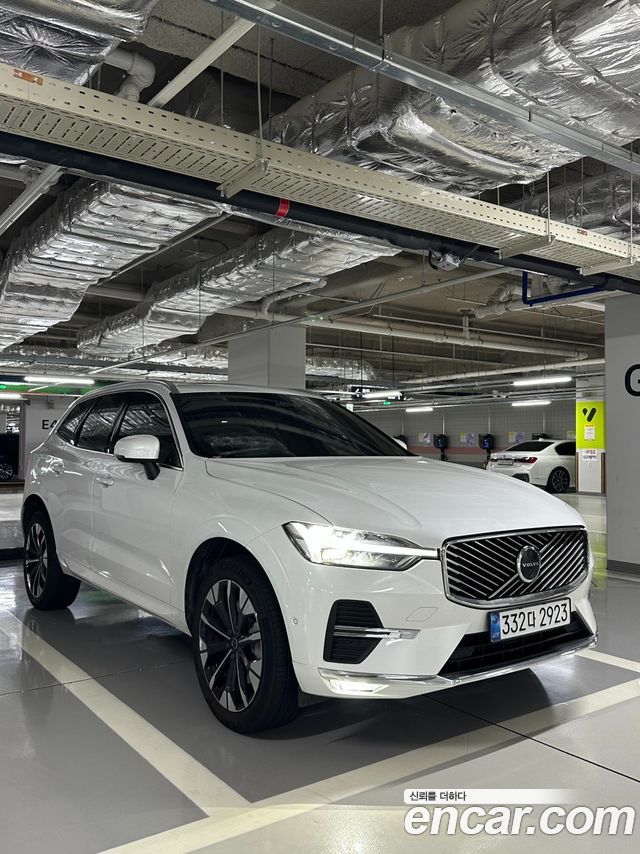 Volvo XC60 B5 Ultra Bright Air Sus — пробег 22 601 км — фото 2 из 5