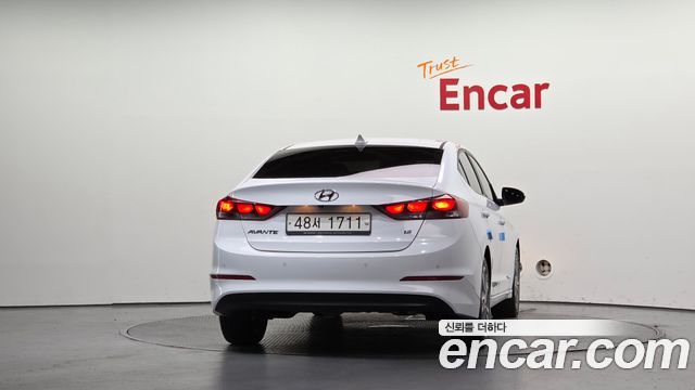 Hyundai AVANTE из Кореи Encar