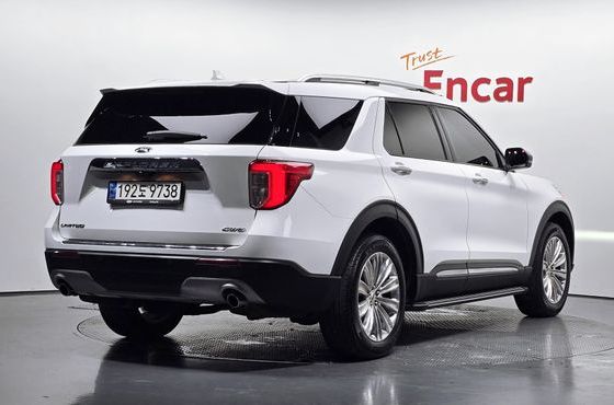 Ford Explorer 2.3 LimIted 4WD — пробег 61 785 км — фото 2 из 5