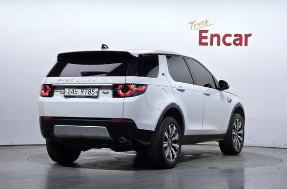 Land Rover Discovery Sport 2.0 TD4 HSE Luxury — пробег 128 174 км — фото 2 из 5