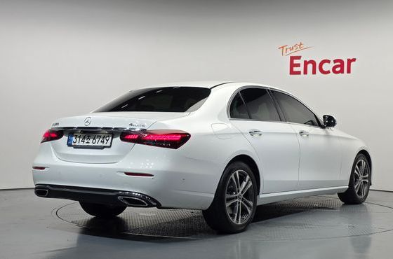 Mercedes-Benz E-Class E350 4MATIC Avantgarde — пробег 83 464 км — фото 2 из 5