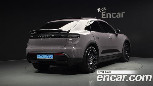Porsche Macan Base 4 — пробег 28 362 км — фото 2 из 5