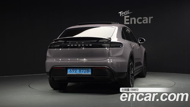 Porsche Macan Base 4 — пробег 28 362 км — фото 4 из 5