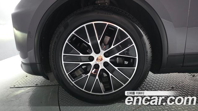 Porsche Macan Base 4 — пробег 28 362 км — фото 5 из 5